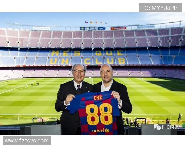 现役足球巨星风采全览与俱乐部荣耀征程解读